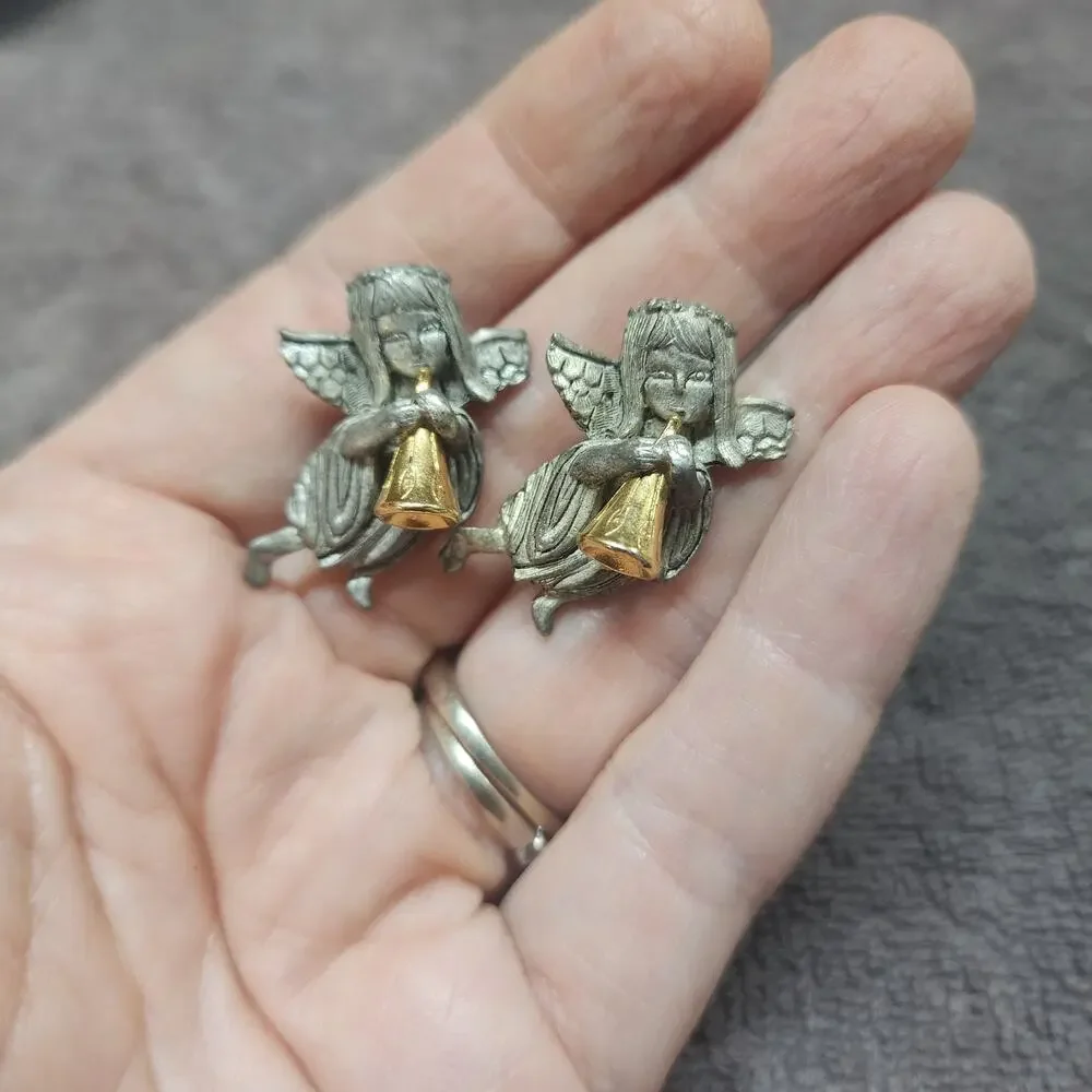 Set of 2 1995 Vintage Angel pins signed 